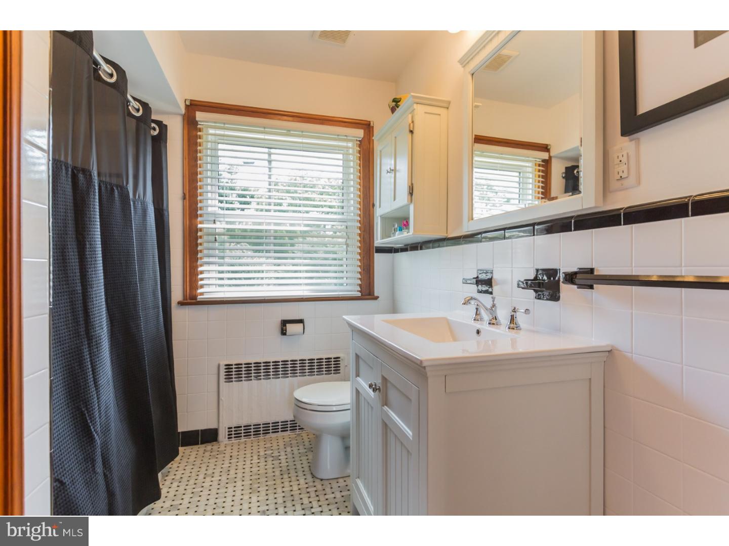 6 Carl Road Wilmington, DE 19803 - Photo 18 of 25 Bathroom