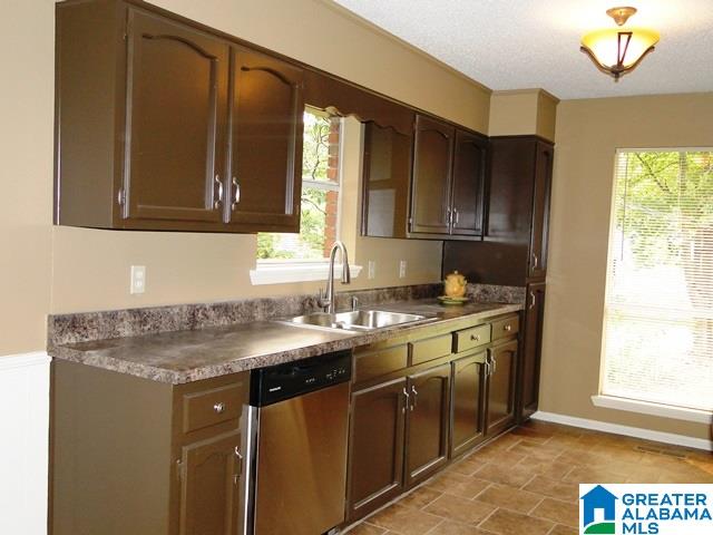435 13th Place Pleasant Grove, AL 35127 - Photo 10 of 37