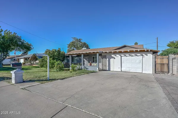$370,500 | 17234 North 15th Avenue, Phoenix, AZ 85023