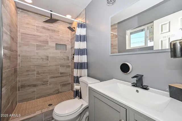 $370,500 | 17234 North 15th Avenue, Phoenix, AZ 85023