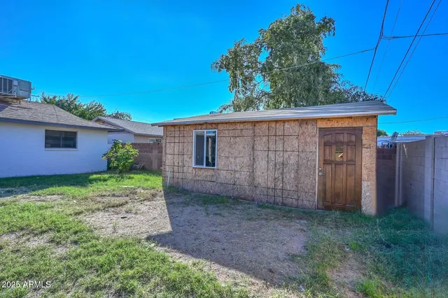 $370,500 | 17234 North 15th Avenue, Phoenix, AZ 85023
