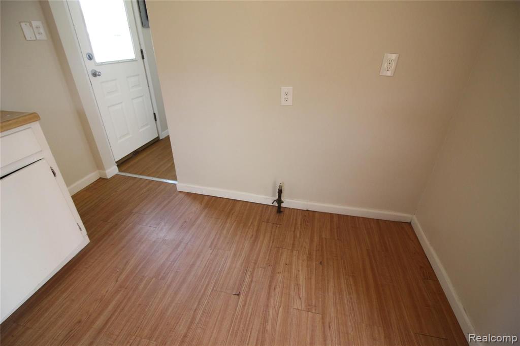 6320 Central Street Romulus, MI 48174 - Photo 9 of 15