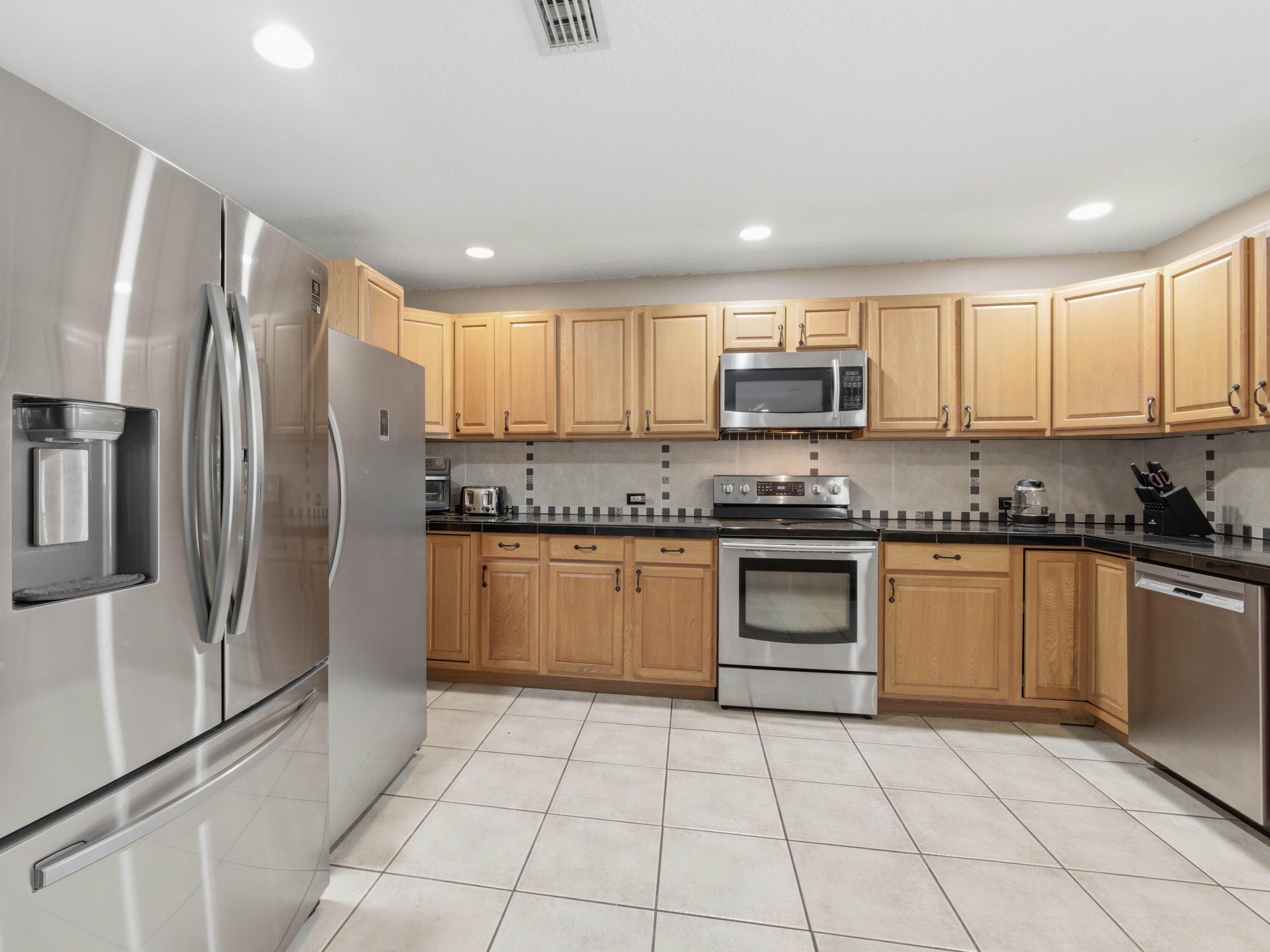 21321 Sawmill Court Boca Raton, FL 33498 - Photo 15 of 56 Kitchen