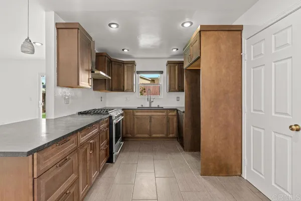 $775,000 | 7112 Skyline Drive, San Diego, CA 92114