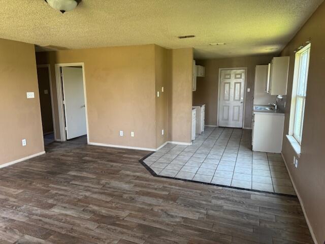 817 Ute Avenue Lubbock, TX 79403 - Photo 6 of 15 IMG_5771