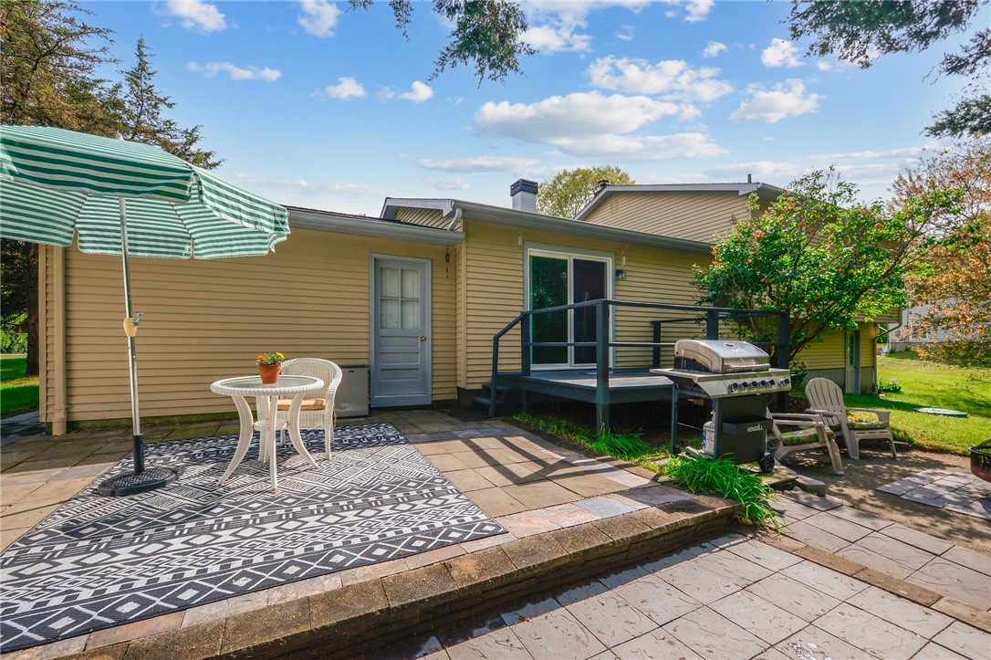 20 Castle Way Westerly, RI 02891 - Photo 4 of 25