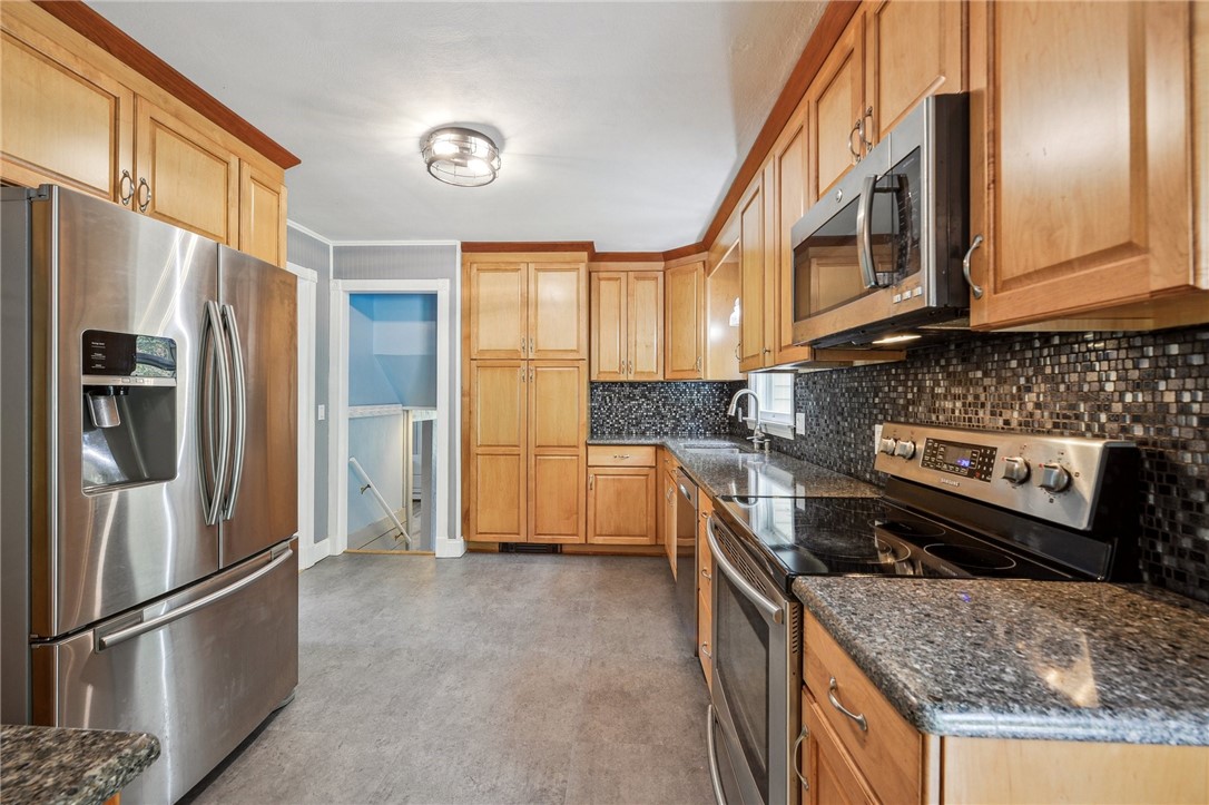 20 Castle Way Westerly, RI 02891 - Photo 9 of 25