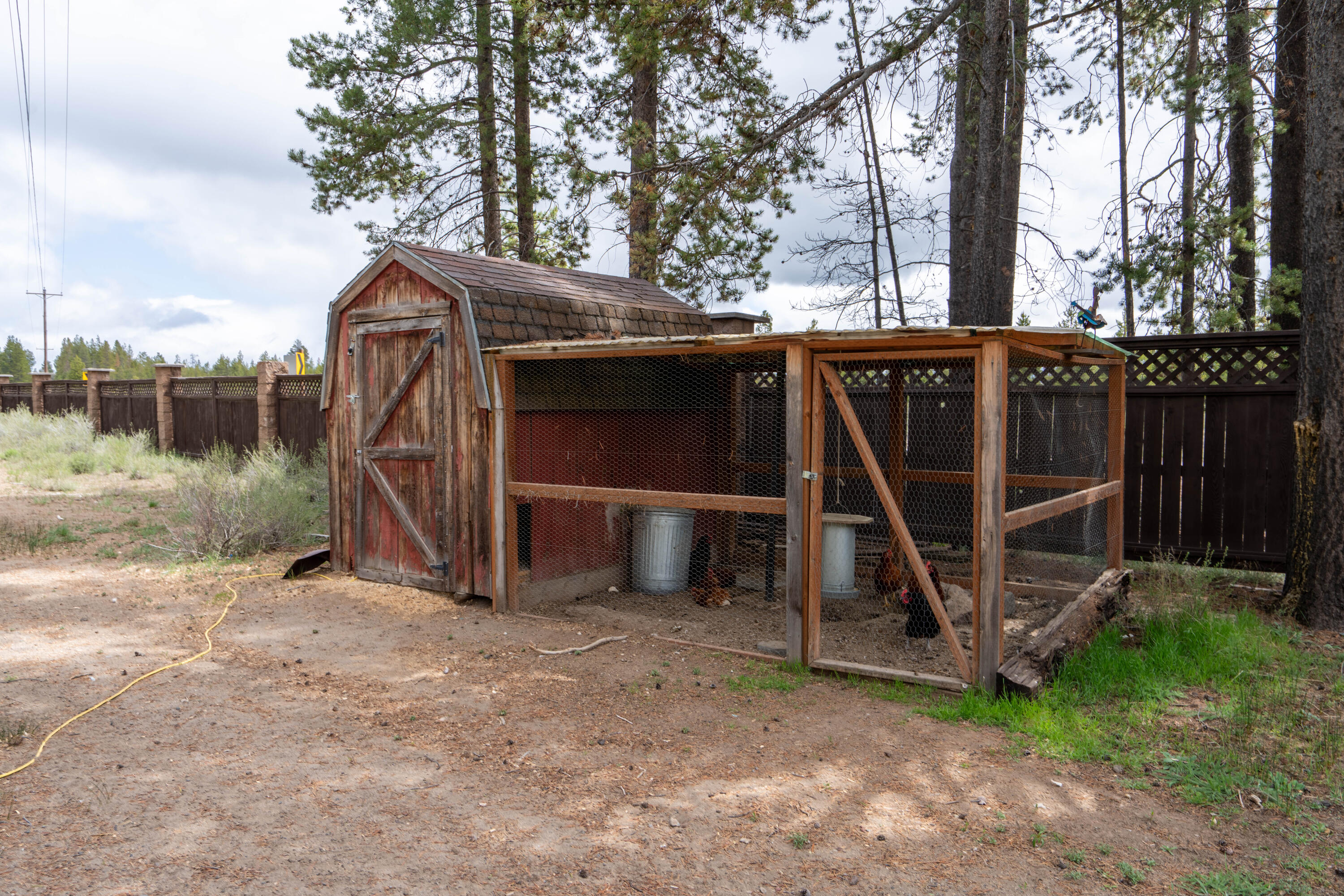 54651 Huntington Road Bend, OR 97707 - Photo 46 of 64 Chicken Coop