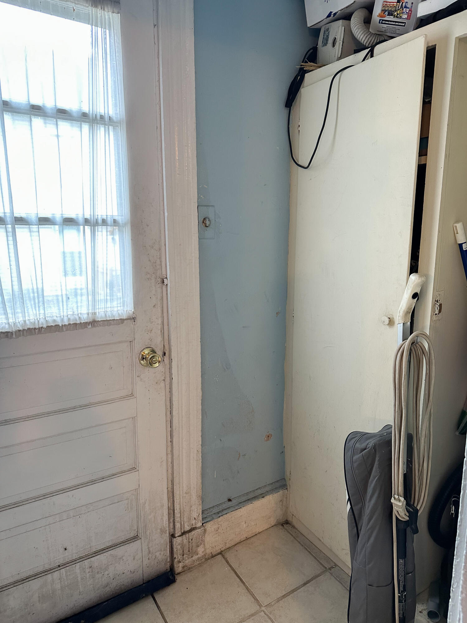 104 3rd Street Bangor, ME 04401 - Photo 10 of 28 Mudroom