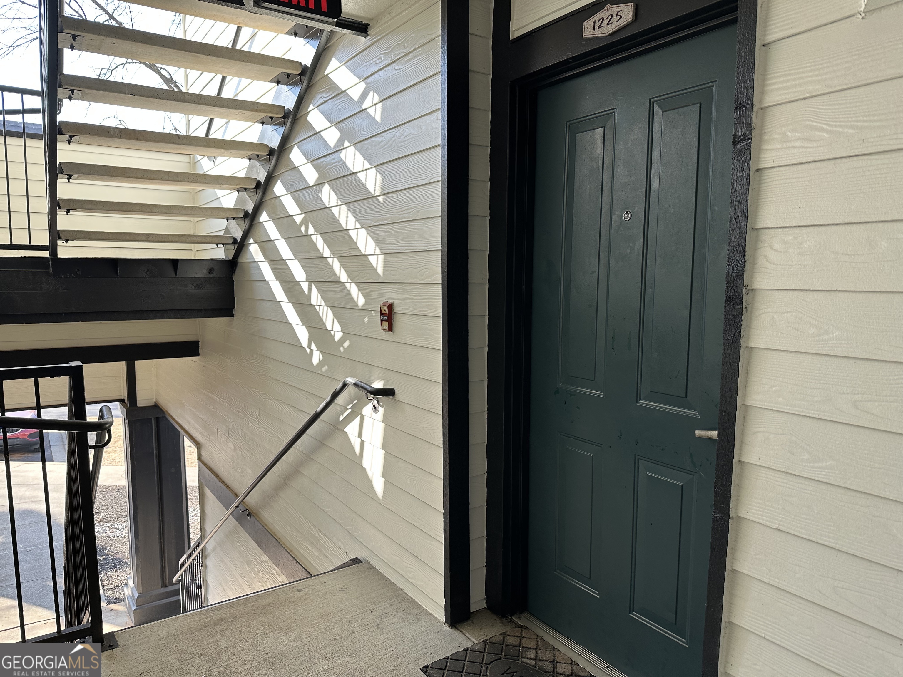 211 North Avenue Athens, GA 30601 - Photo 2 of 18 a view of entryway