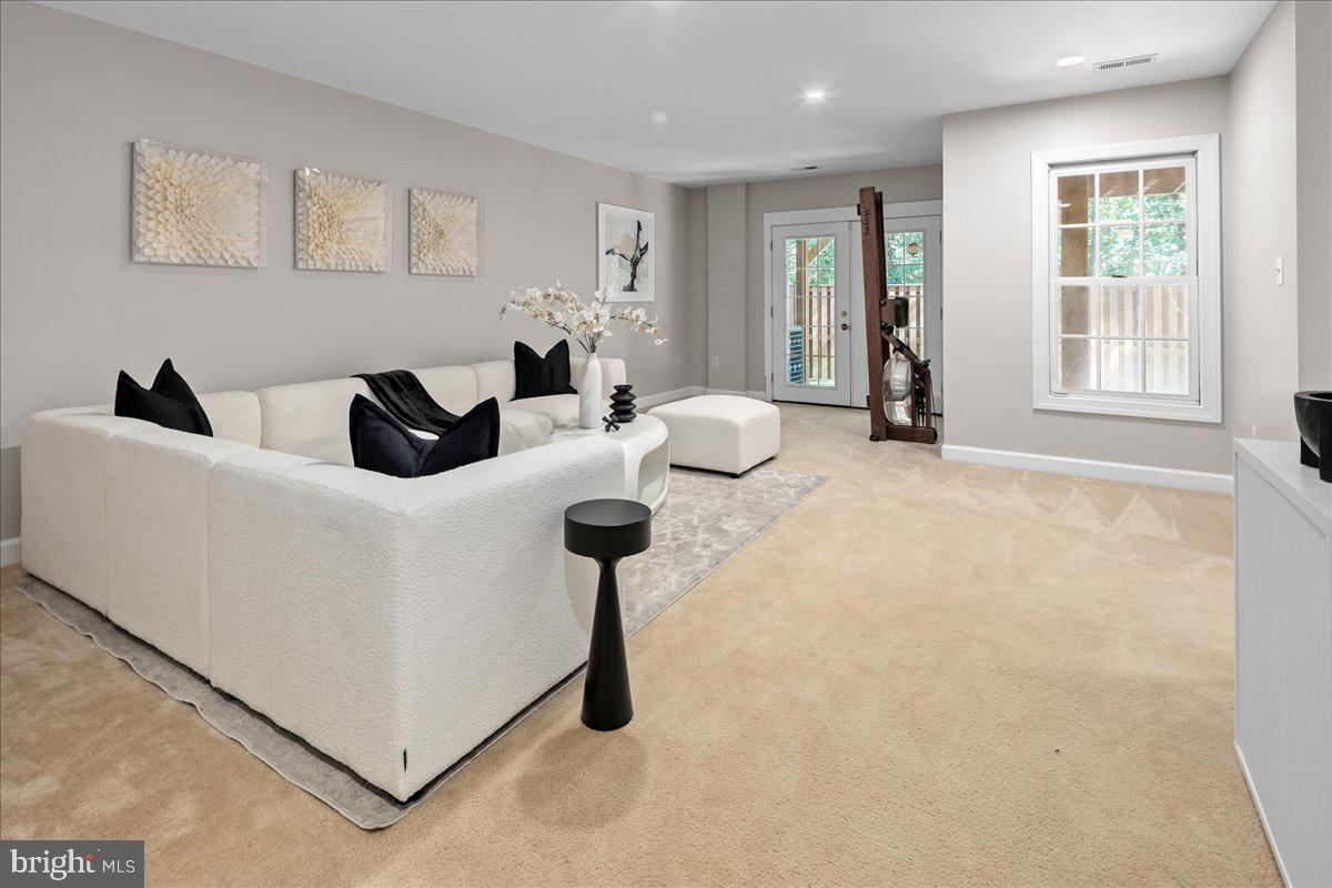 6347 Simmer Circle Springfield, VA 22150 - Photo 5 of 47 a living room with furniture and a large window