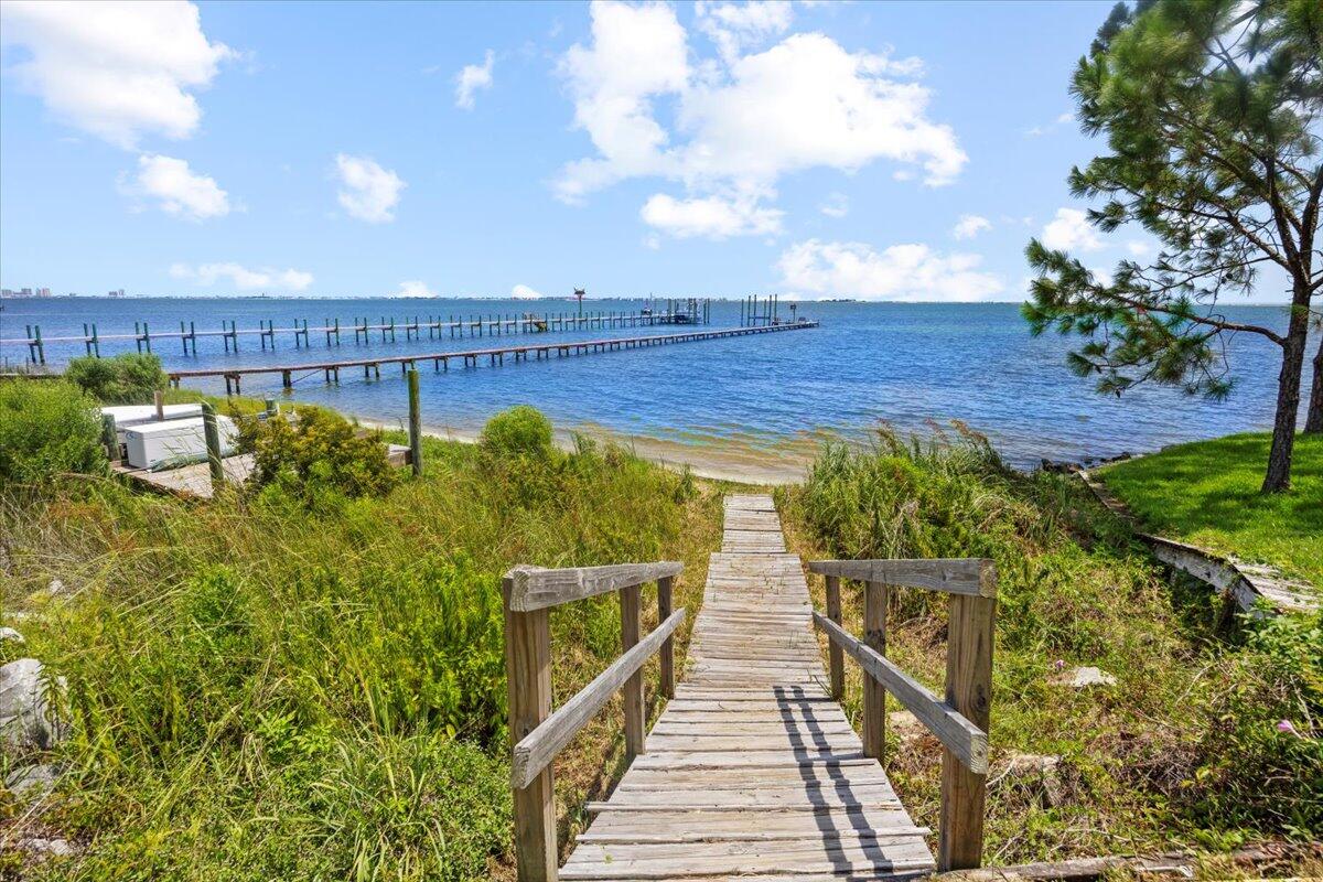 1764 Shellfish Drive Navarre, FL 32566 - Photo 29 of 40 Gallery Image 29
