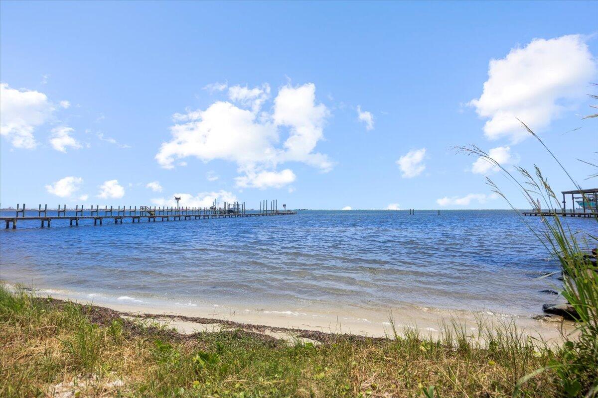 1764 Shellfish Drive Navarre, FL 32566 - Photo 30 of 40 Gallery Image 30