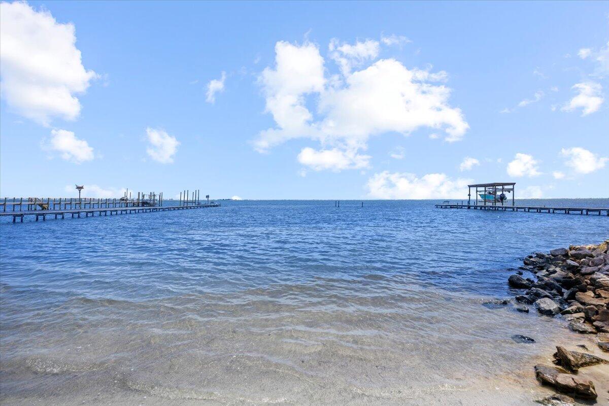 1764 Shellfish Drive Navarre, FL 32566 - Photo 32 of 40 Gallery Image 32