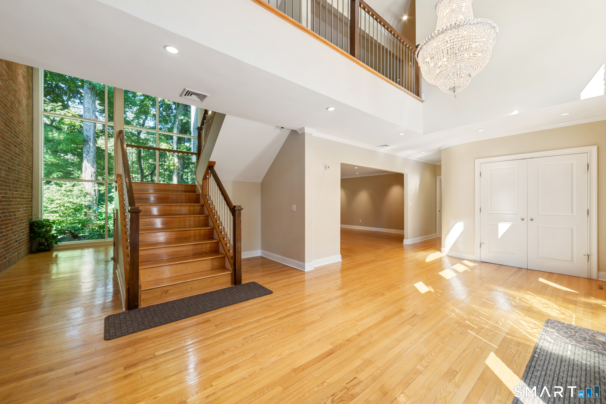644 South Brooksvale Road Cheshire, CT 06410 - Photo 5 of 40