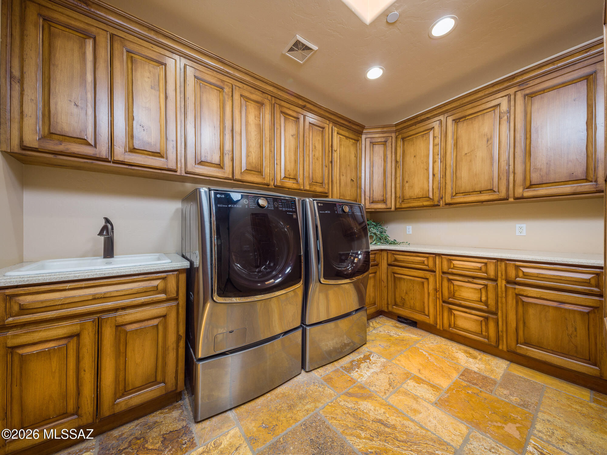 14225 North Rocking Ridge Court Marana, AZ 85658 - Photo 27 of 51 Laundry room