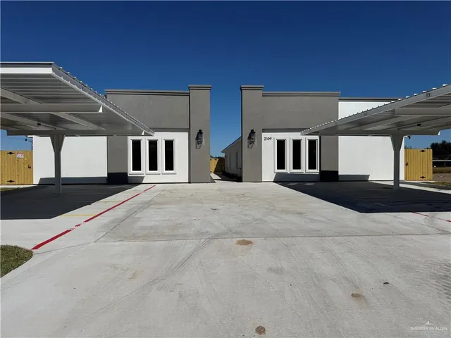 $1,400 | 2109 Elsham Avenue, Unit 4, Edinburg, TX 78539