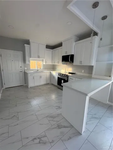 $1,400 | 2109 Elsham Avenue, Unit 4, Edinburg, TX 78539