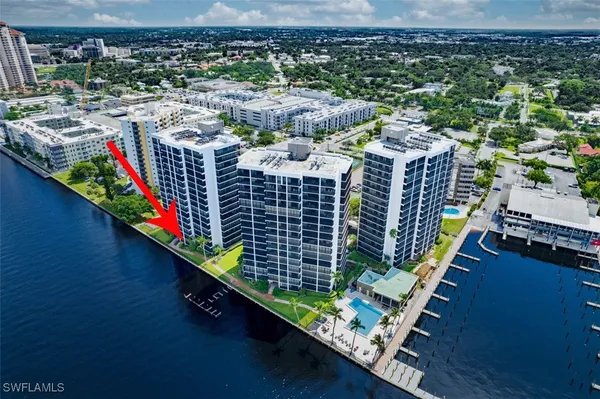 $179,000 | 1900 Virginia Avenue, Unit 102, Fort Myers, FL 33901