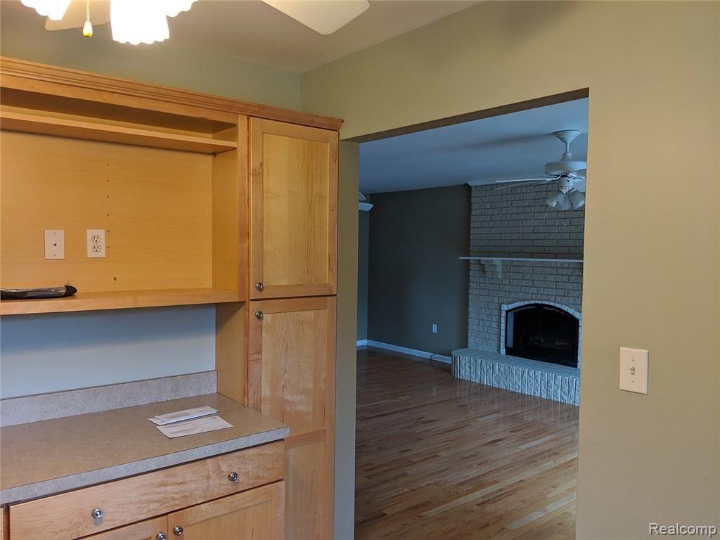 4375 Rohr Road Lake Orion, MI 48359 - Photo 5 of 33 18.jpg