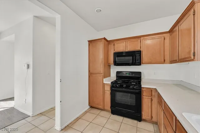 $1,800 | 1231 Appaloosa Hills Avenue, North Las Vegas, NV 89081