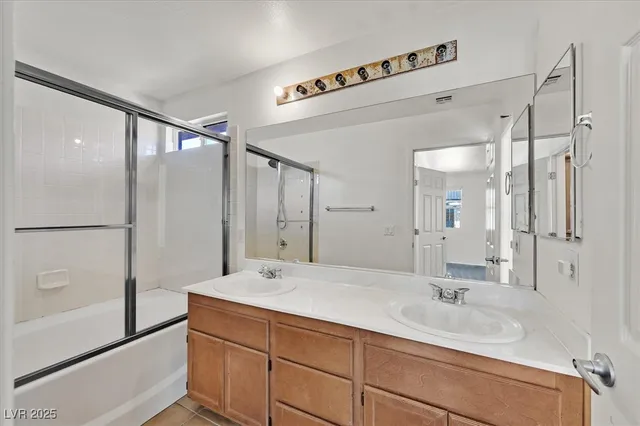 $1,800 | 1231 Appaloosa Hills Avenue, North Las Vegas, NV 89081