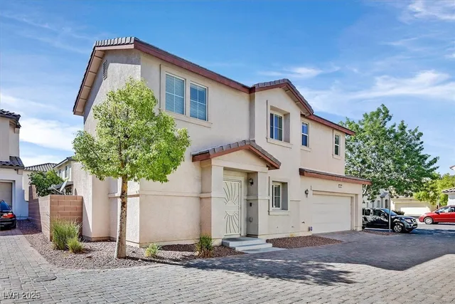 $1,800 | 1231 Appaloosa Hills Avenue, North Las Vegas, NV 89081