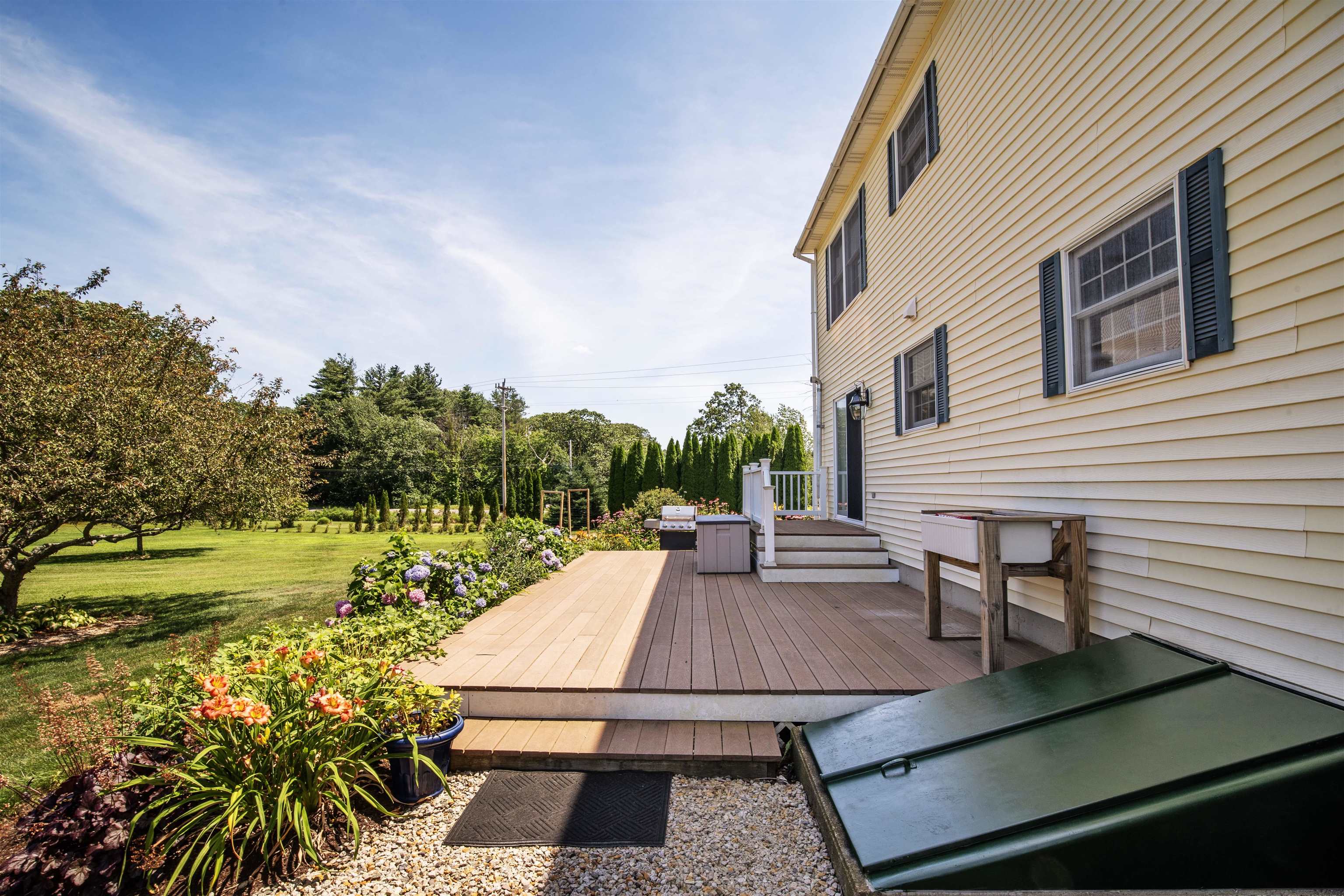 177 Sandown Road Chester, NH 03036 - Photo 21 of 40