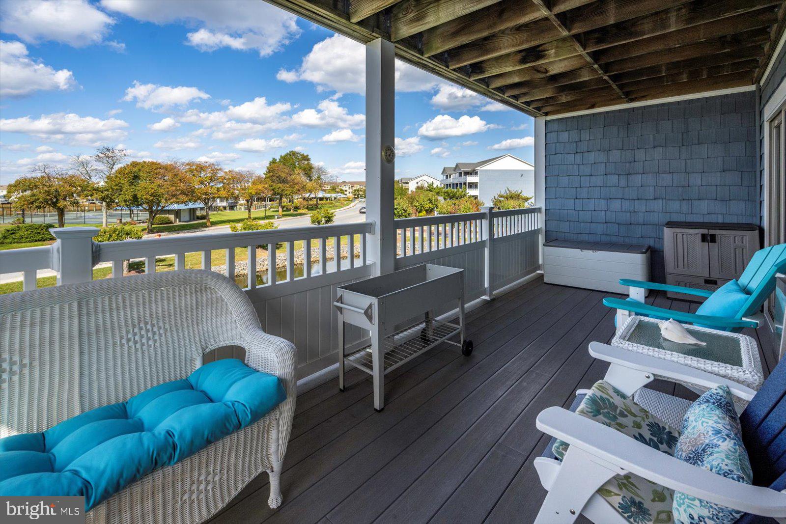 201 South Heron Drive, Unit 2D Ocean City, MD 21842 - Photo 29 of 61 Low maintenance balcony