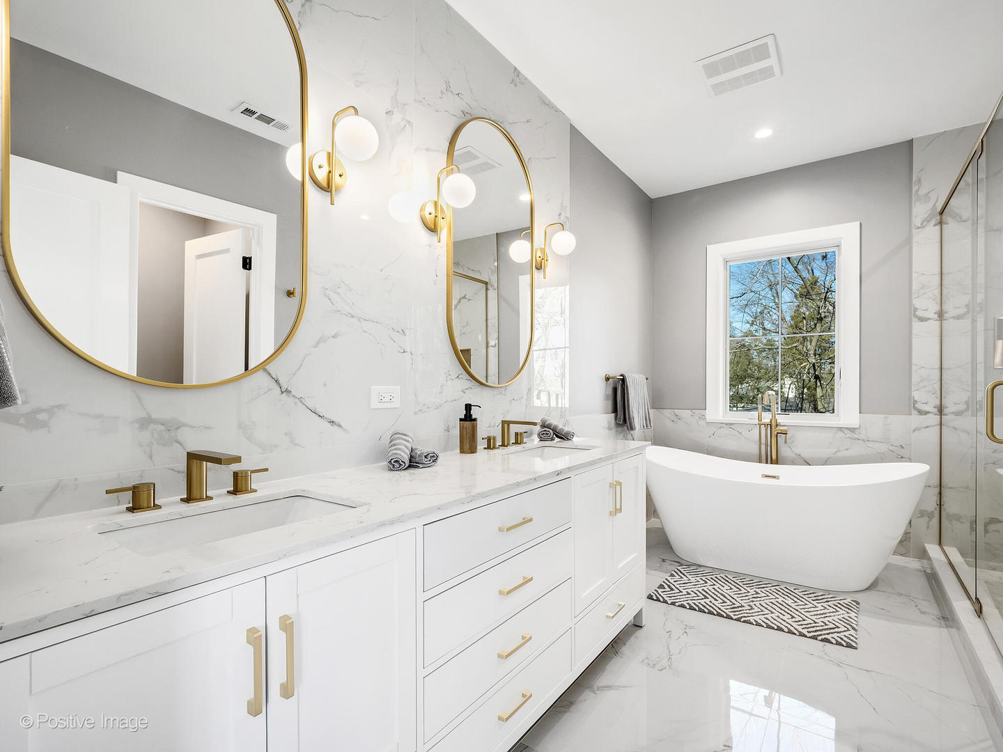 718 Justina Street Hinsdale, IL 60521 - Photo 22 of 23 a bathroom with a double vanity sink mirror and bathtub