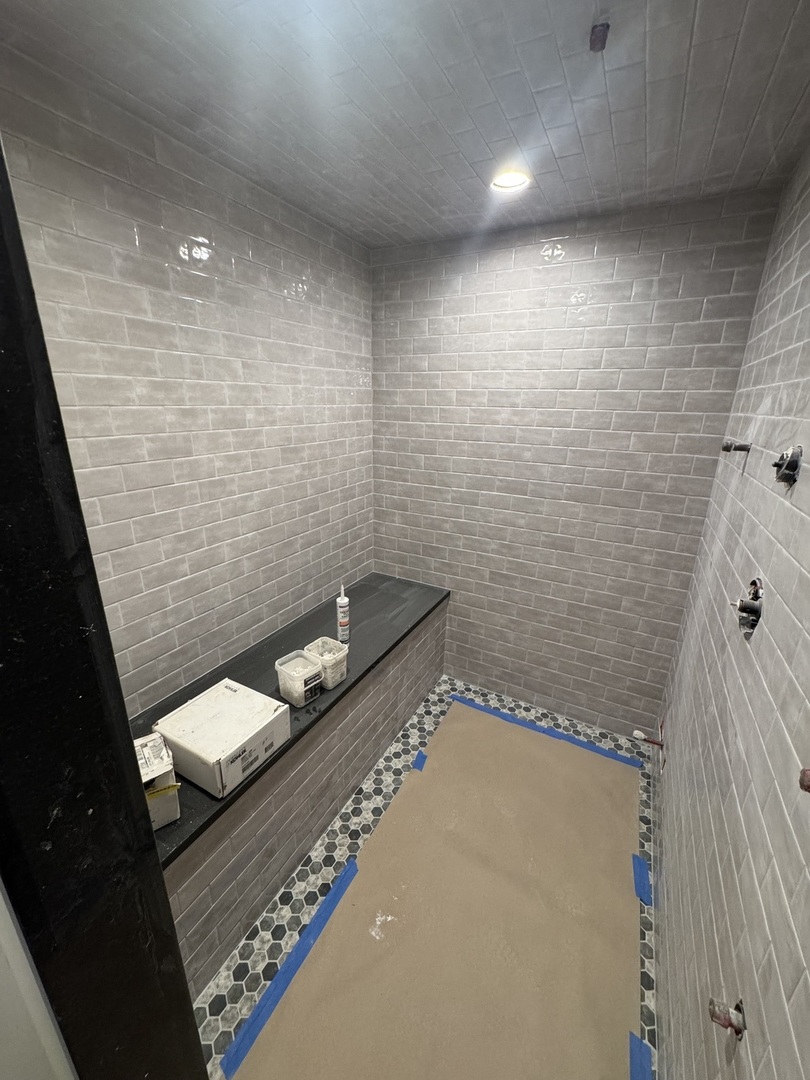718 Justina Street Hinsdale, IL 60521 - Photo 6 of 23 a bathroom with a toilet