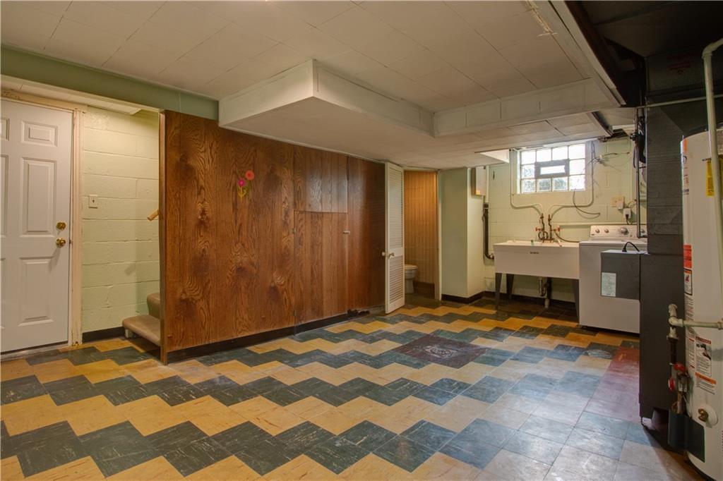 2041 Sunnydale Road Pittsburgh, PA 15243 - Photo 13 of 25 Gallery Image 13