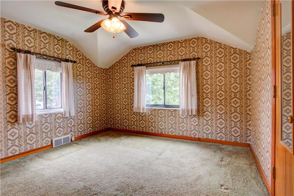 2041 Sunnydale Road Pittsburgh, PA 15243 - Photo 17 of 25 Gallery Image 17