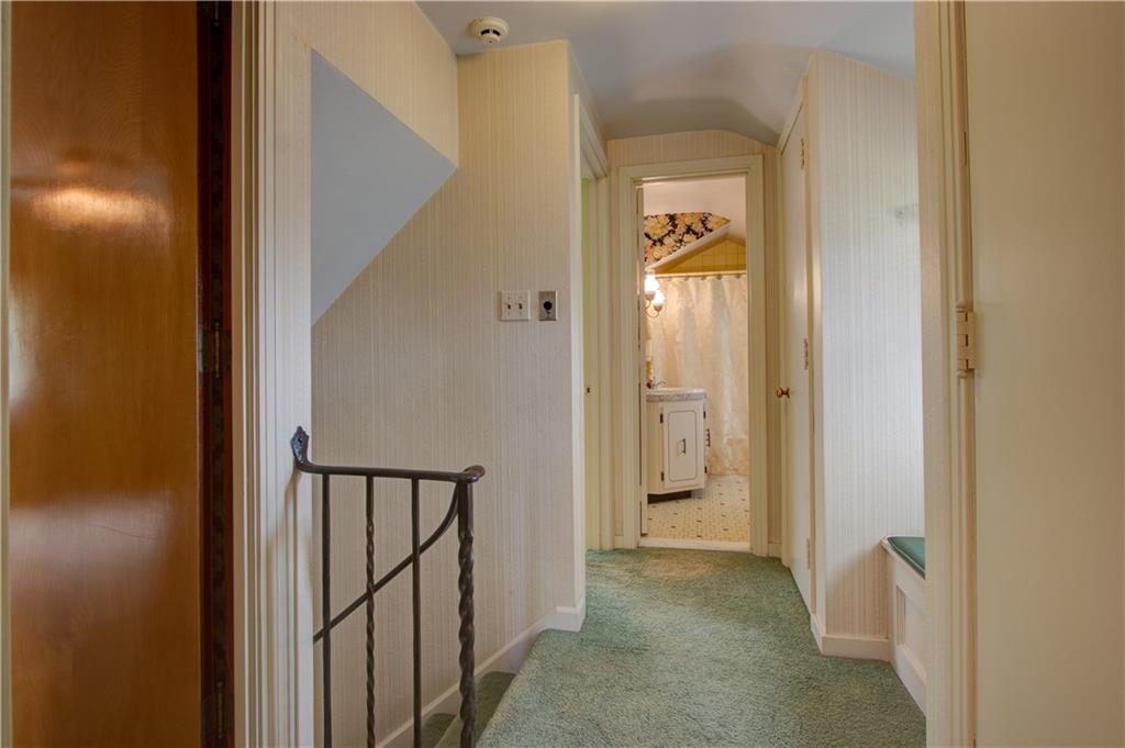 2041 Sunnydale Road Pittsburgh, PA 15243 - Photo 20 of 25 Gallery Image 20