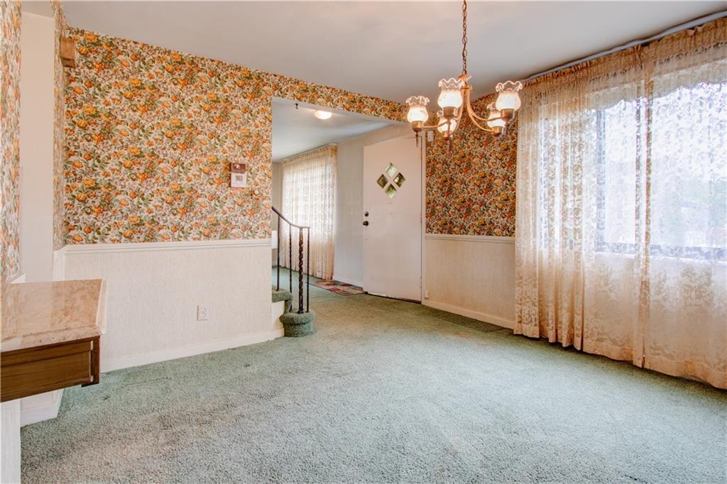 2041 Sunnydale Road Pittsburgh, PA 15243 - Photo 4 of 25 Gallery Image 4