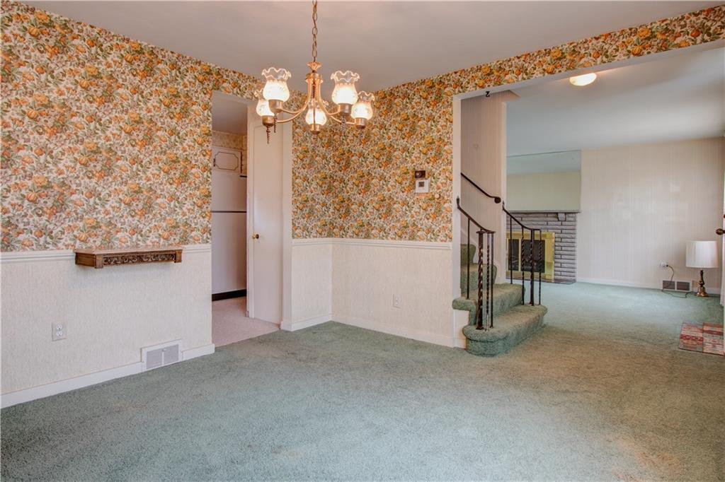 2041 Sunnydale Road Pittsburgh, PA 15243 - Photo 5 of 25 Gallery Image 5