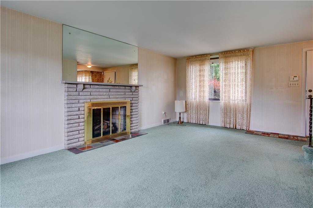 2041 Sunnydale Road Pittsburgh, PA 15243 - Photo 7 of 25 Gallery Image 7