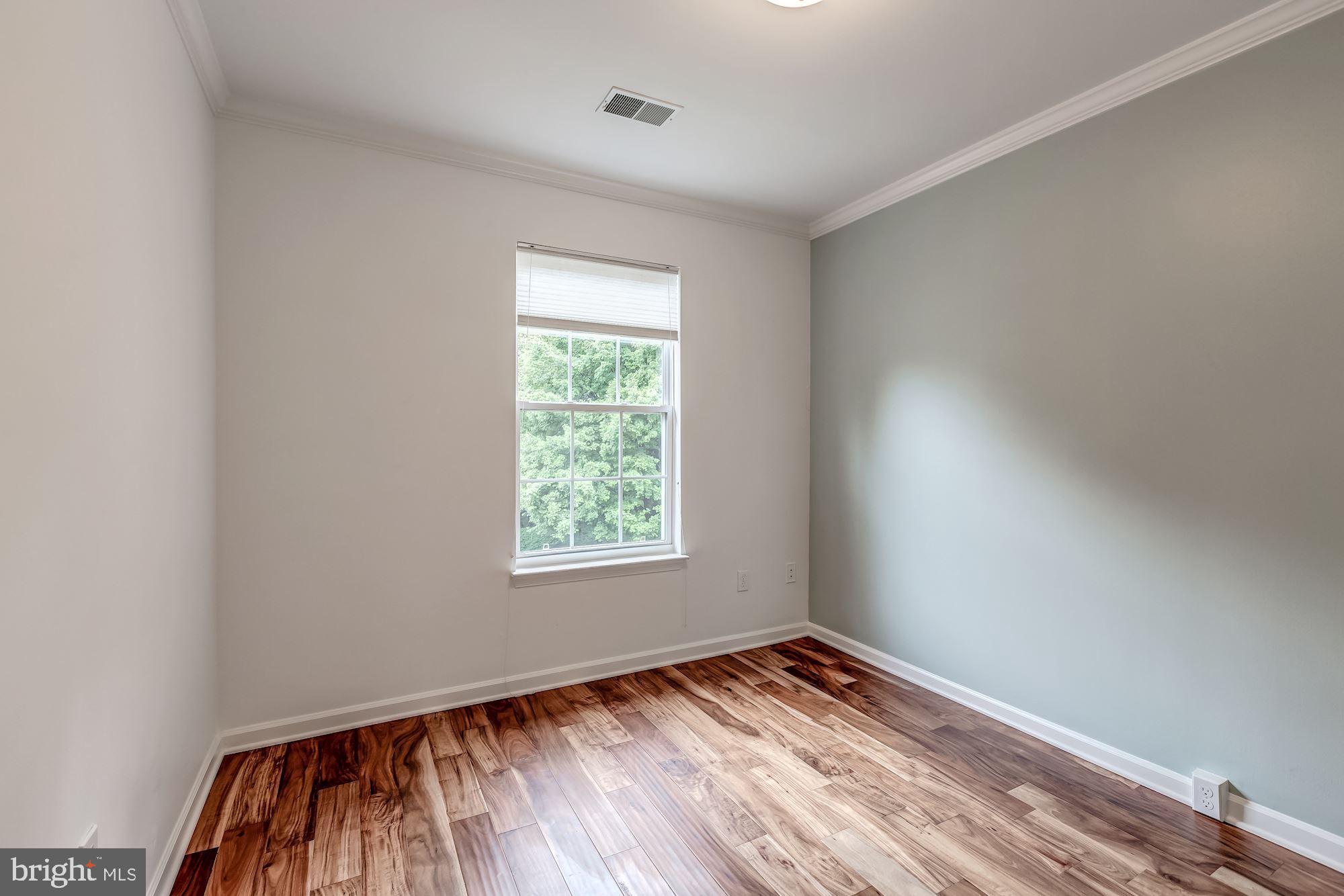 1205 Wild Hawthorn Way Reston, VA 20194 - Photo 40 of 53 3rd Bedroom on Upper level has room for guests