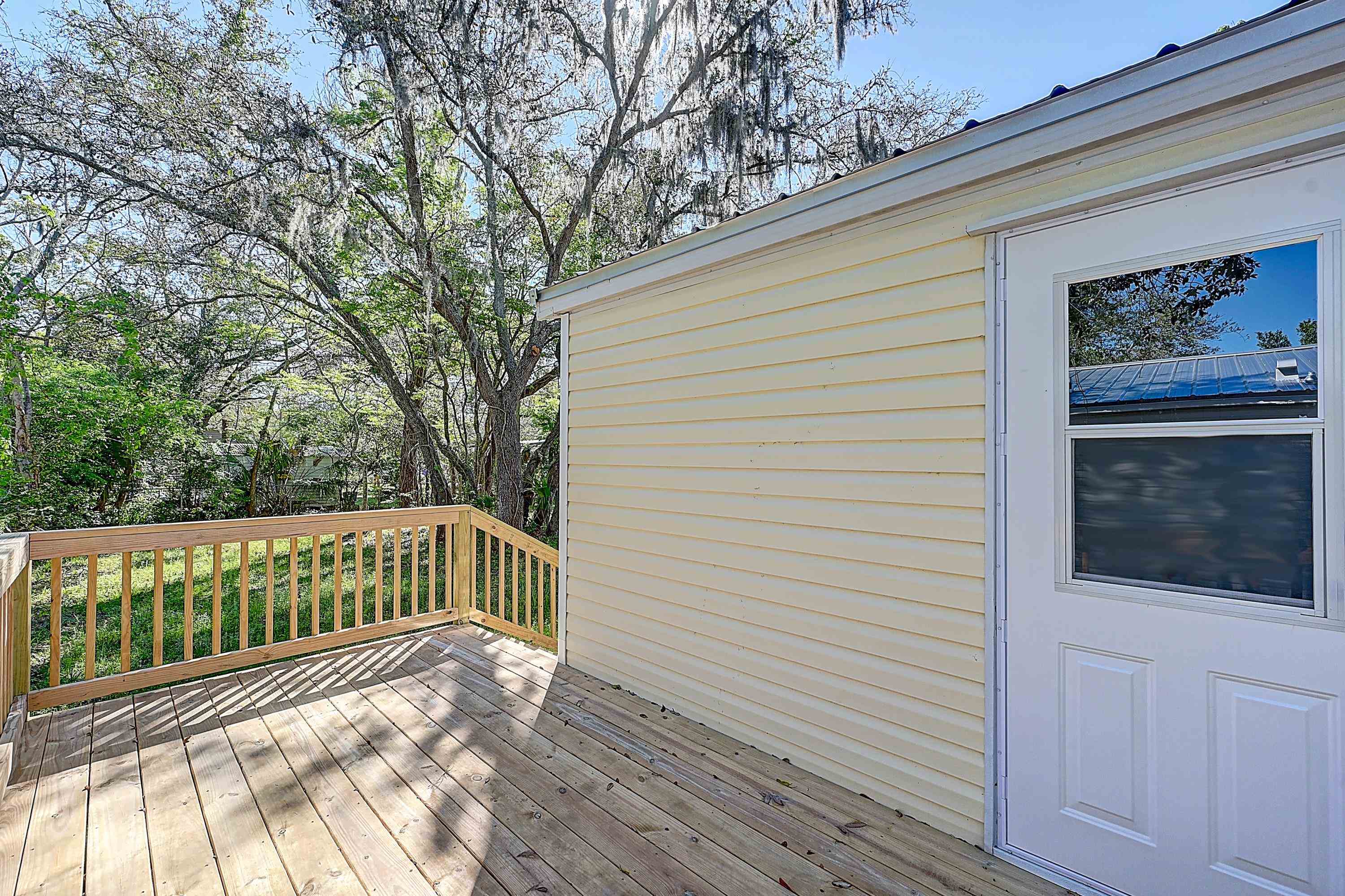 800 Oakes Avenue St. Augustine, FL 32084 - Photo 18 of 26 a view of balcony with small garden