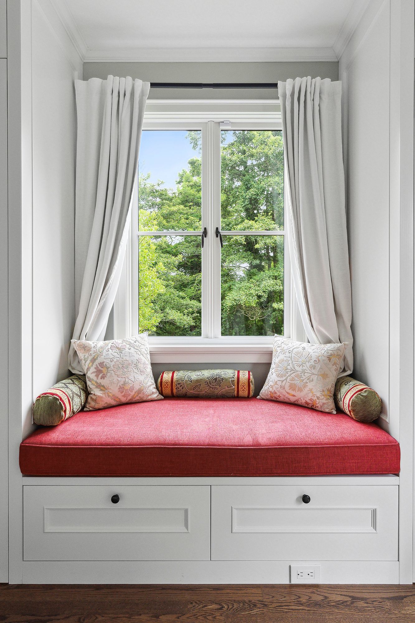 153 Egypt Lane East Hampton, NY 11937 - Photo 35 of 47 a room with a bed and a window