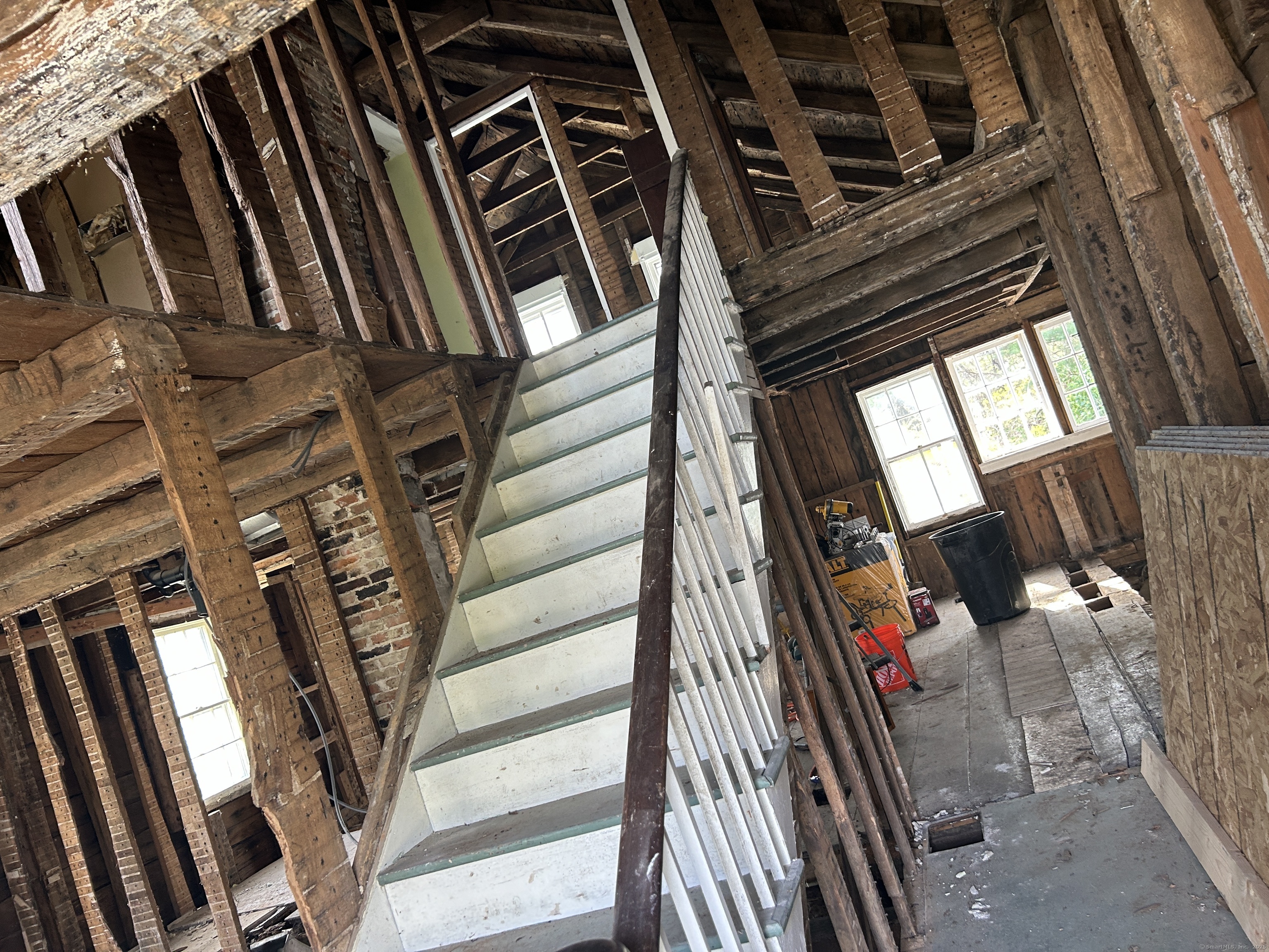 297 Main Street Hampton, CT 06247 - Photo 6 of 16 a view of an entryway