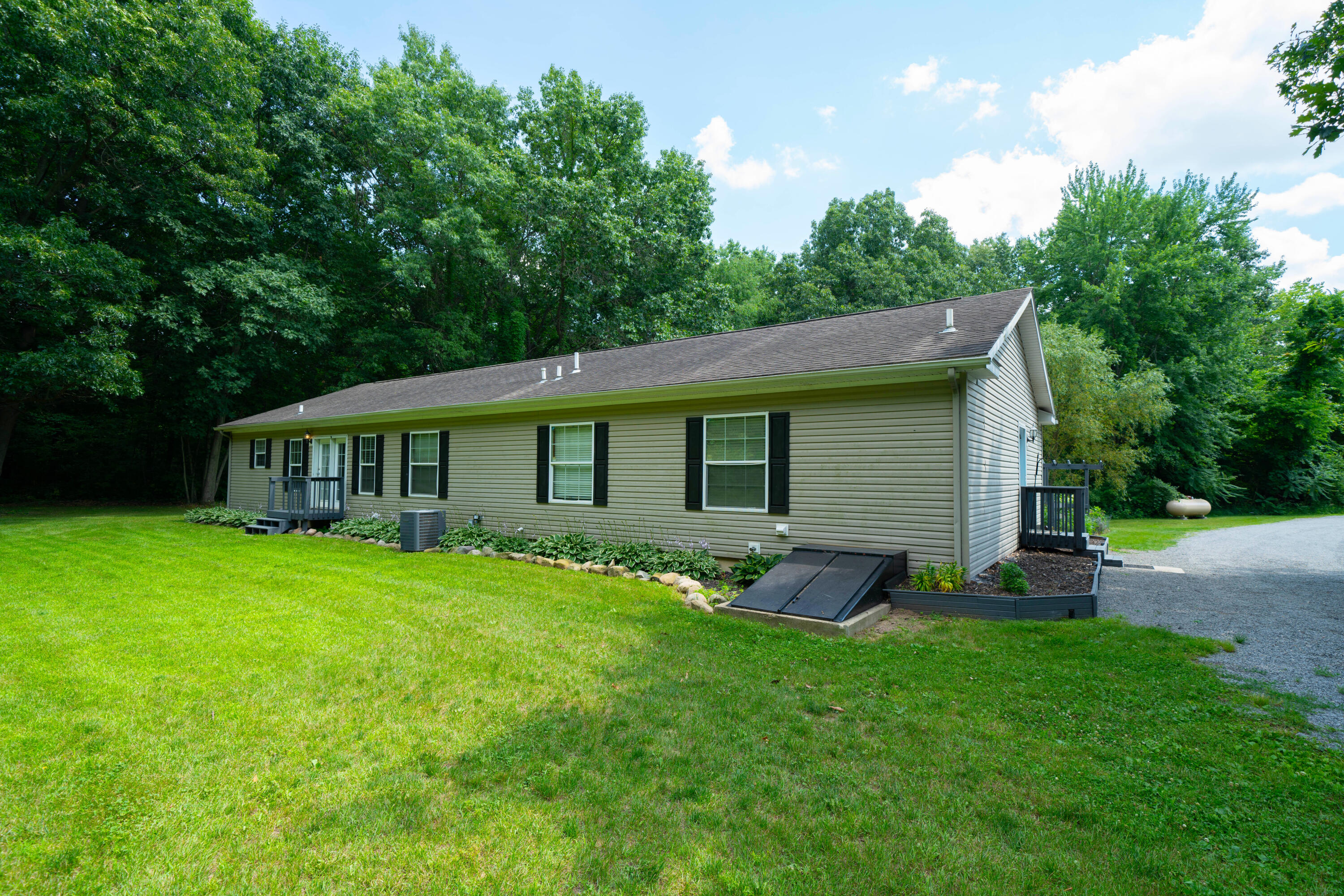 56974 North Burr Oak Road Colon, MI 49040 - Photo 4 of 35 56974_Burr_Oak_Road_26 Back (3)