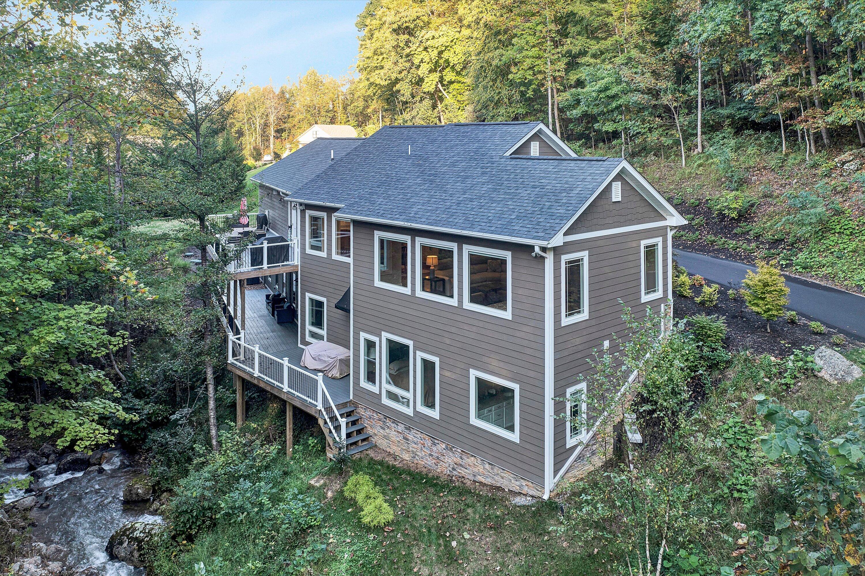 6932 Poage Valley Rd Extension Roanoke, VA 24018 - Photo 2 of 66 05-100220240172