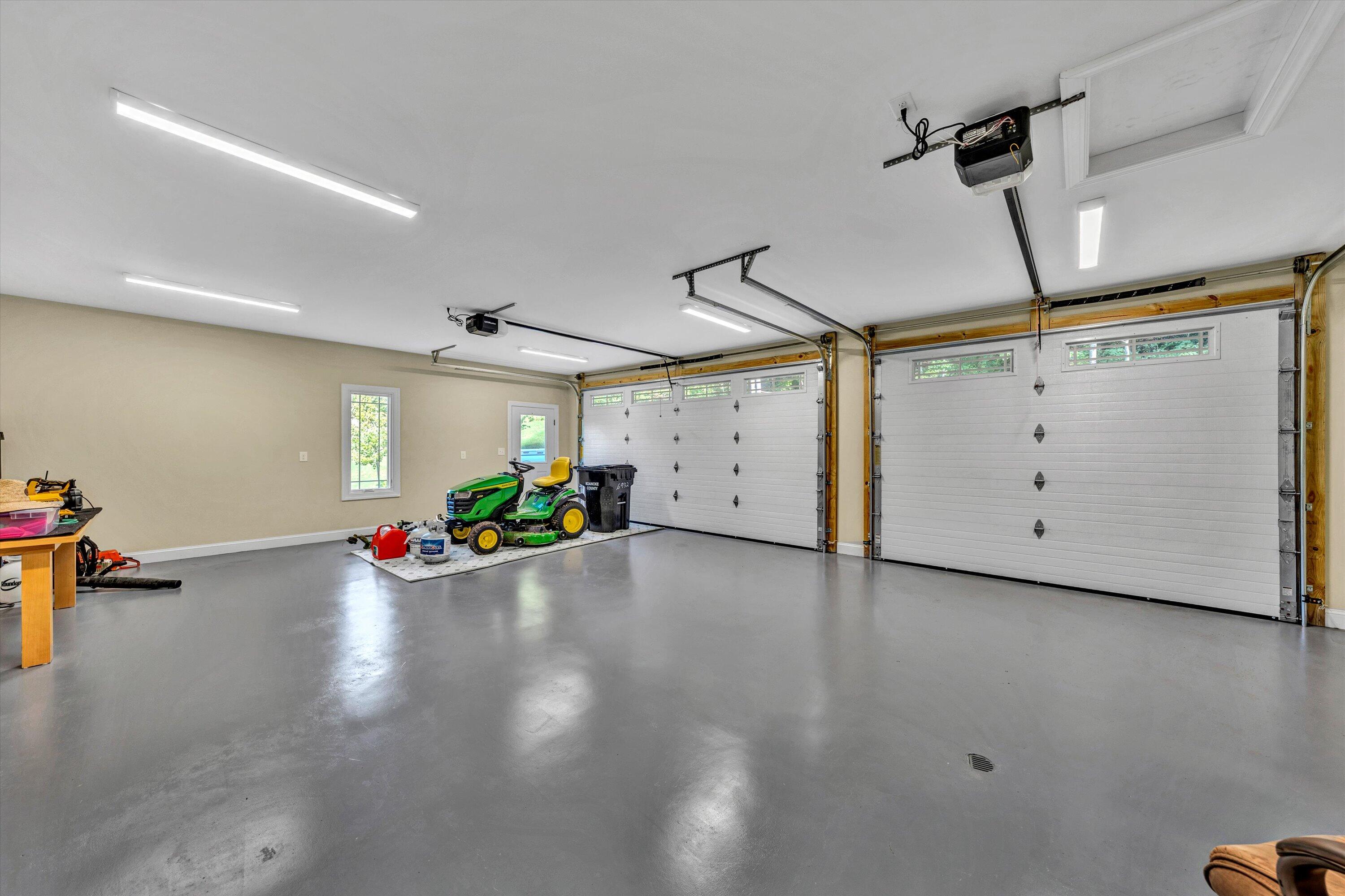 6932 Poage Valley Rd Extension Roanoke, VA 24018 - Photo 29 of 66 25-100220240132