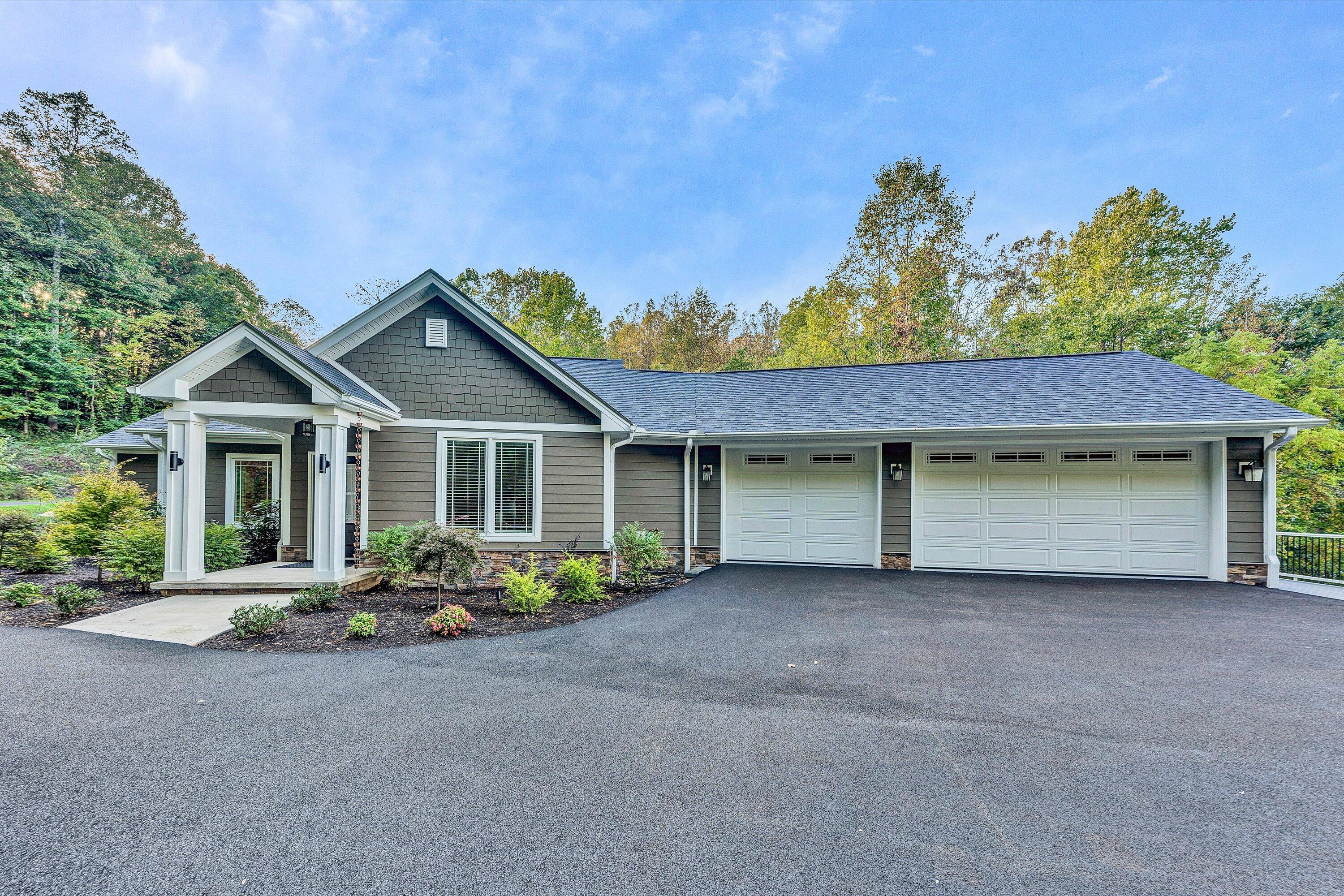 6932 Poage Valley Rd Extension Roanoke, VA 24018 - Photo 3 of 66 6932 Poage Valley Rd Ext