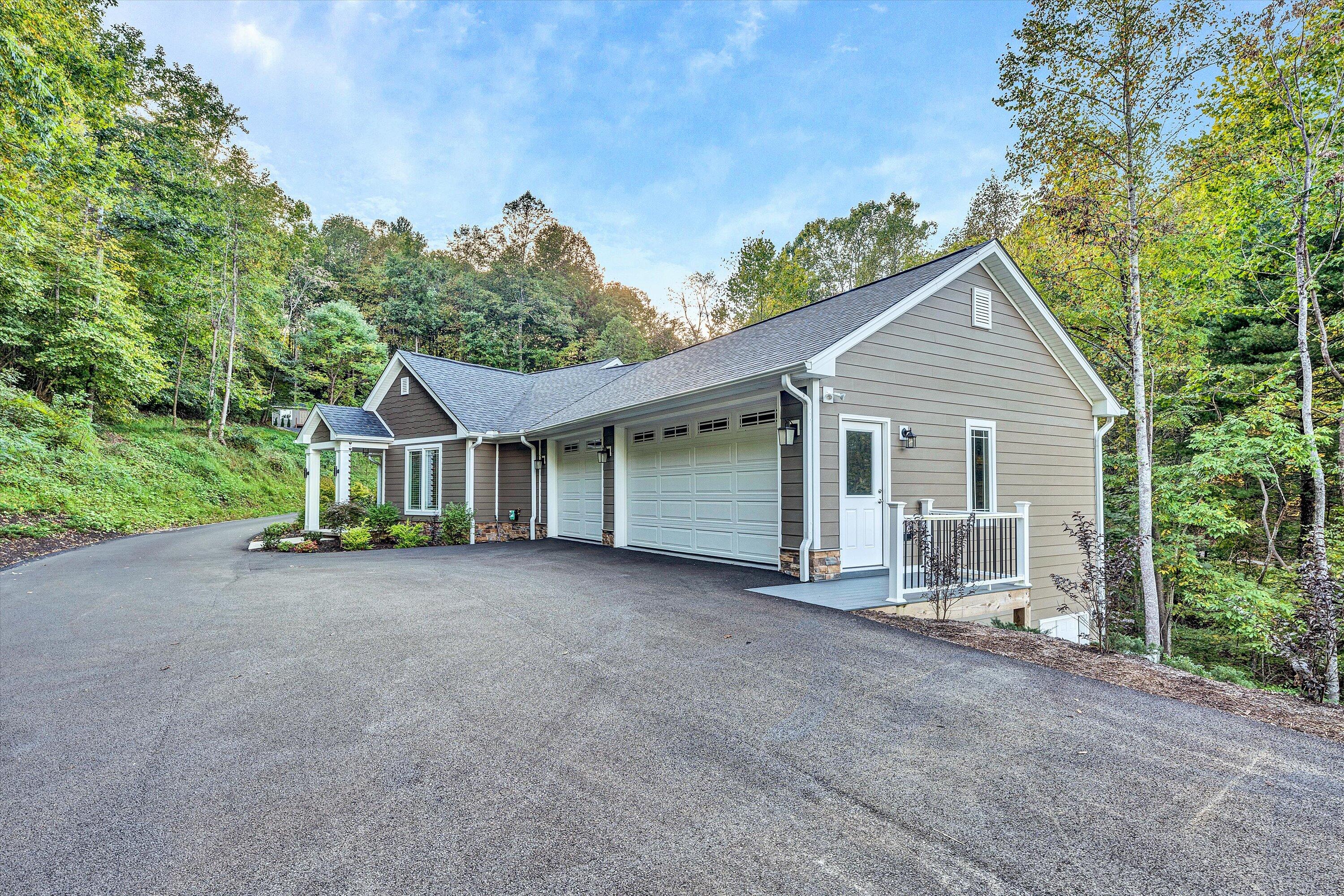 6932 Poage Valley Rd Extension Roanoke, VA 24018 - Photo 53 of 66 41-100220240164