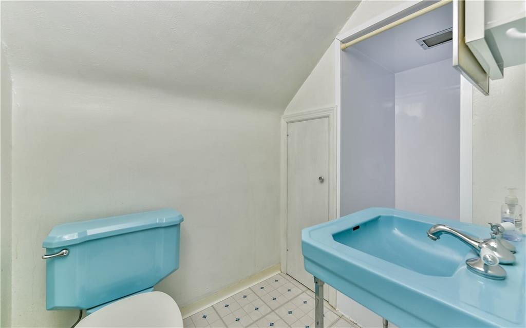 355 Gross Street Pittsburgh, PA 15224 - Photo 15 of 25 Third floor bathroom with shower stall