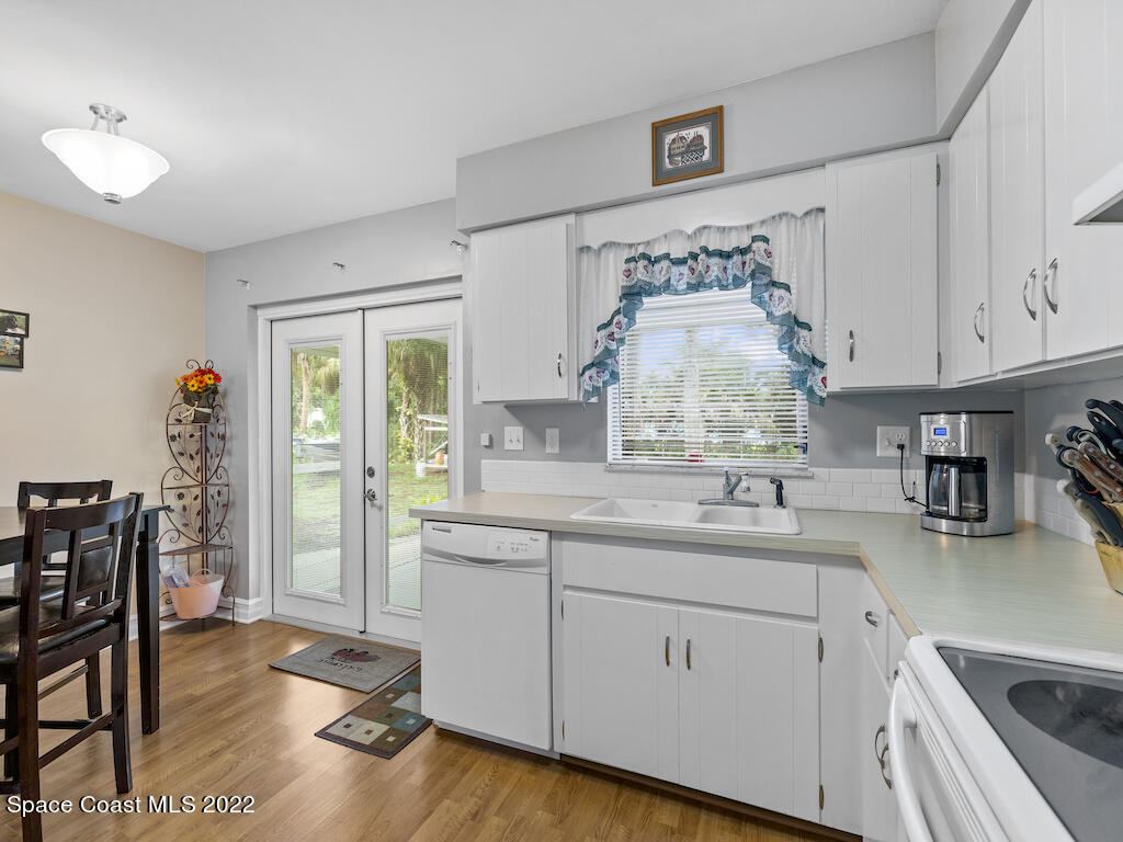 7304 Arthurs Road Fort Pierce, FL 34951 - Photo 12 of 28 5N7A4086