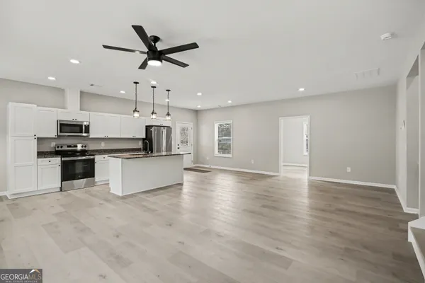 $2,400 | 3907 Lauada Drive, Douglasville, GA 30135