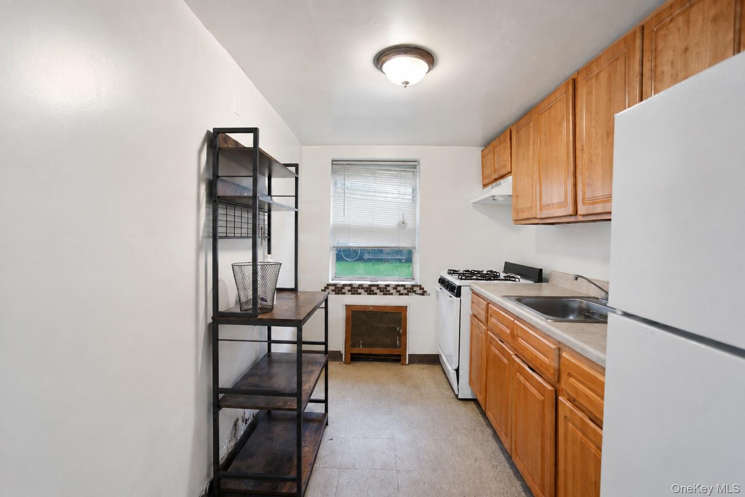 325 Shore Road, Unit C Long Beach, NY 11561 - Photo 9 of 16 Gallery Image 9